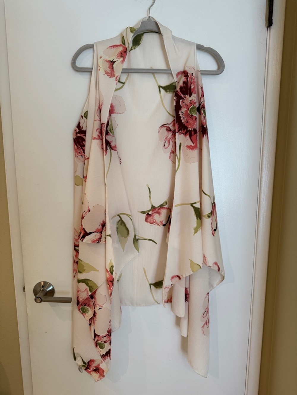Floral Vest Sleeveless Drape Top - Cream with Pink Floral